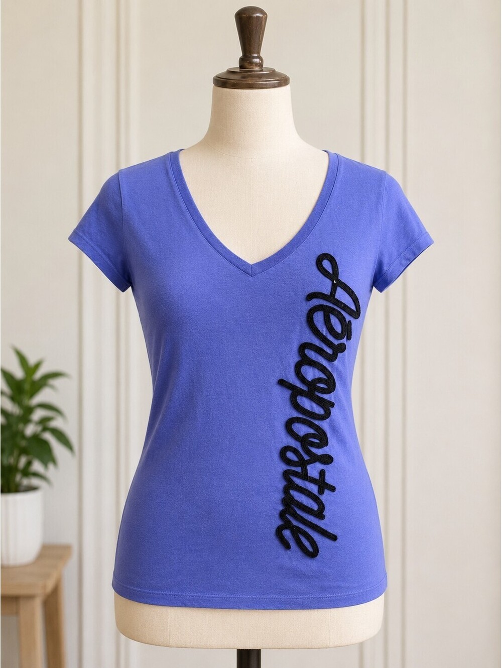 Aeropostale Y2K Size Medium Tee Blue With Black Sequins